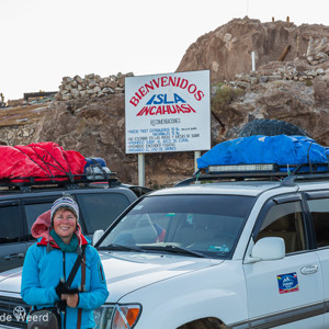 2019-09-15 - Net als vele andere toeristen worden we welkom geheten op Isla I<br/>Isla Incahuasi - Salar de Uyuni - Bolivia<br/>Canon EOS 5D Mark III - 58 mm - f/10.0, 0.05 sec, ISO 200