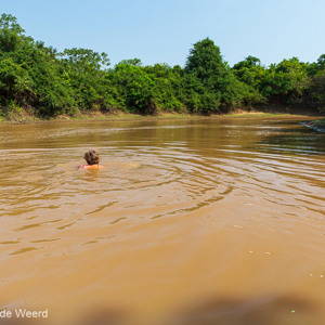2019-09-23 - Niet nadenken dat hier ook piranhas en kaaimannen zwemmen<br/>Rio Yacuma - Santa Rosa - Bolivia<br/>Canon EOS 5D Mark III - 24 mm - f/8.0, 1/400 sec, ISO 400