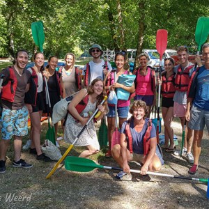 2020-07-13 - De hele familie klaar voor de kano-tocht<br/>Berbiguières - Frankrijk<br/>SM-G935F - 4.2 mm - f/1.7, 1/300 sec, ISO 50