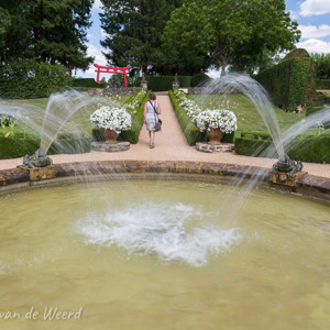 2020-07-14 - Waterspuwende kikkers<br/>Tuinen van Eyrignac - Salignac-Eyvigues - Frankrijk<br/>Canon EOS 5D Mark III - 24 mm - f/22.0, 0.1 sec, ISO 100