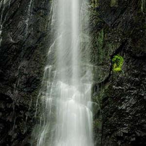2020-07-15 - Eén van de vele watervallen<br/>Cascade du Queureuilh - Mont Dore - Frankrijk<br/>Canon EOS 5D Mark III - 33 mm - f/8.0, 1.3 sec, ISO 200