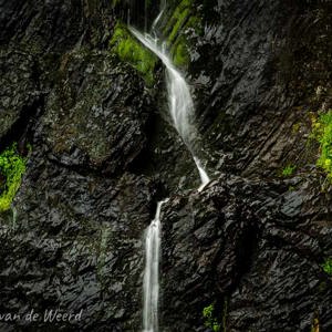 2020-07-15 - Een klein zij-stroompje<br/>Cascade du Queureuilh - Mont Dore - Frankrijk<br/>Canon EOS 5D Mark III - 70 mm - f/5.6, 0.6 sec, ISO 200