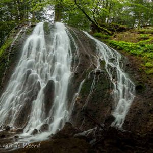 2020-07-15 - Deze waterval was weer een stukje breder<br/>Cascade du Rossignolet - Mont Dore - Frankrijk<br/>Canon EOS 5D Mark III - 24 mm - f/5.6, 0.8 sec, ISO 200
