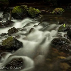 2020-07-16 - Met een lange sluitertijd melkachtig water<br/>Watervallen van Chiloza - Besse en Chandesse - Frankrijk<br/>Canon EOS 5D Mark III - 33 mm - f/16.0, 10 sec, ISO 100