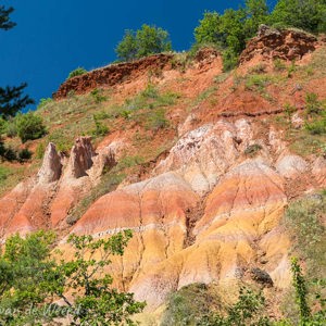 2020-07-20 - Prachtig gekleurde rotsen<br/>Vallée des Saints - Boudes - Frankrijk<br/>Canon EOS 5D Mark III - 66 mm - f/8.0, 1/160 sec, ISO 200