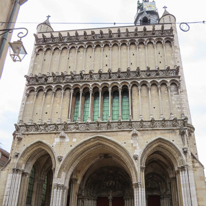 2020-07-22 - Wouter voor de kerk<br/>Eglise Notre-Dame - Dijon - Frankrijk<br/>Canon PowerShot SX70 HS - 4 mm - f/8.0, 0.01 sec, ISO 100
