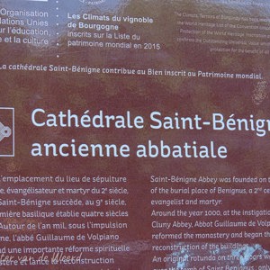 2020-07-22 - Informatie-bord van de kathedraal<br/>Dijon - Frankrijk<br/>Canon PowerShot SX70 HS - 15.8 mm - f/5.0, 0.01 sec, ISO 100