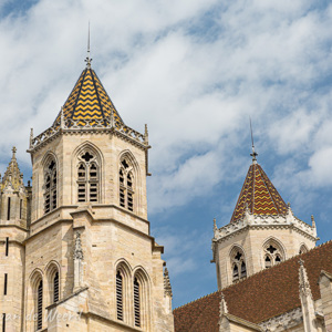 2020-07-22 - De kathedraal heeft ook mooie puntdaken<br/>Dijon - Frankrijk<br/>Canon EOS 5D Mark III - 70 mm - f/8.0, 1/250 sec, ISO 200
