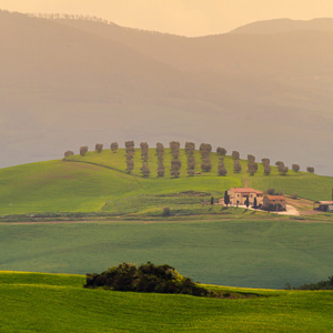 2013-04-28 - Toscaanse boerderij in het glooiende land<br/>Val d'Orcia - San Quirico d’ Orcia - Italië<br/>Canon EOS 7D - 400 mm - f/5.6, 1/2500 sec, ISO 400