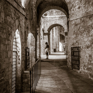 2013-05-02 - In de gewelven van de stad<br/>Perugia - Italië<br/>Canon EOS 7D - 24 mm - f/4.0, 0.5 sec, ISO 3200