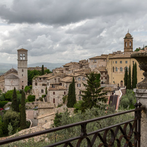 2013-05-02 - Het is duidelijk dat Assisi op een berg gebouwd is<br/>Assisi - Italië<br/>Canon EOS 7D - 24 mm - f/8.0, 1/250 sec, ISO 400