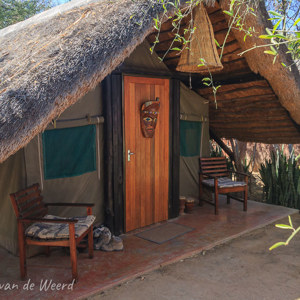 2007-08-23 - Onze en-suite, luxury, Twin Tent in Main Camp<br/>Okonjima Lodge / Africat Foundat - Otjiwarongo - Namibie<br/>Canon EOS 30D - 17 mm - f/8.0, 1/40 sec, ISO 400