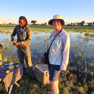 2024-04-30 - De sun-downer was op een heel klein eilandje<br/>Kala Camp - Okavango Delta - Botswana<br/>SM-G981B - 2.2 mm - f/2.2, 1/220 sec, ISO 50