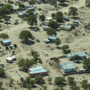 2024-05-03 - Het stadje Maun vanuit het vliegtuigje<br/>Onderweg (vliegtuigje) - Air strip Kwai River – Maun - Botswana<br/>Canon PowerShot SX70 HS -  - , , ISO 100