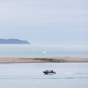 2022-07-19 - Met een zodiac-cruise de walrussen bekijken<br/>Torellneset - Spitsbergen<br/>Canon EOS R5 - 340 mm - f/8.0, 1/800 sec, ISO 400