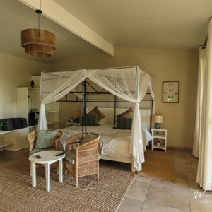 2024-05-04 - Een wat meer basic., maar prima kamer<br/>The Waterfront Guesthouse - Maun - Botswana<br/>Canon PowerShot SX70 HS - 3.8 mm - f/3.4, 1/30 sec, ISO 200