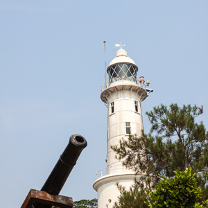 2009-08-04 - Oude vuurtoren en kanon<br/>Bukit Melawati - Kuala Selangor - Maleisië<br/>Canon EOS 50D - 35 mm - f/8.0, 1/400 sec, ISO 100
