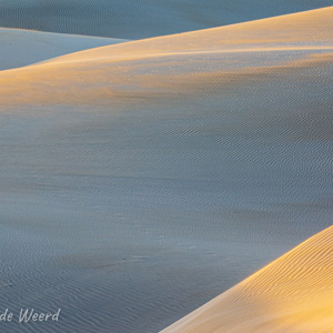 2021-10-26 - Blauwe schaduw en gouden licht<br/>Las Dunas de Maspalomas - Maspalomas - Gran Canaria - Spanje<br/>Canon EOS 5D Mark III - 176 mm - f/5.6, 0.01 sec, ISO 400