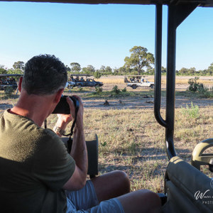 2024-05-01 - Eén van de weinige plaatsen met meer andere toeristen<br/>Kwai Lediba Camp - Kwai (Okavango Delta) - Botswana<br/>Canon PowerShot SX70 HS -  - , , ISO 100