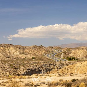 2023-04-24 - Snelweg door de gele bergen<br/>Wandeling Lawrence of Arabia in  - Tabernas - Spanje<br/>Canon EOS R5 - 105 mm - f/8.0, 1/320 sec, ISO 200