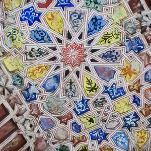 2022-11-11 - Mooi bewerkt plafond<br/>Santa Cruz - La Palma - Canarische eilanden - Spanje<br/>SM-G981B - 5.9 mm - f/2.0, 1/35 sec, ISO 1600