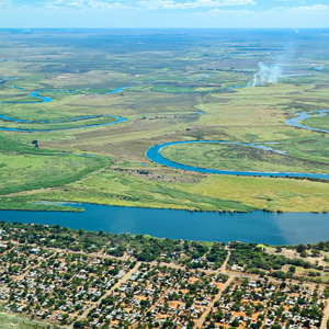 2024-04-29 - Kasane van boven<br/>Onderweg (vliegtuigje) - Kasane - airstrip Jedibe – Kal - Botswana<br/>SM-G981B - 5.4 mm - f/1.8, 1/2100 sec, ISO 50