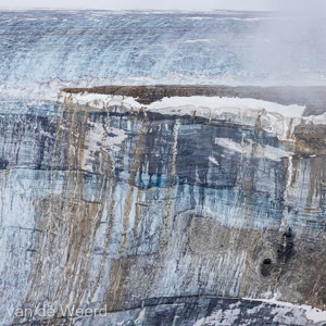 2022-07-19 - Patronen in het landschap<br/>Spitsbergen<br/>Canon EOS R5 - 400 mm - f/5.6, 1/2000 sec, ISO 1250
