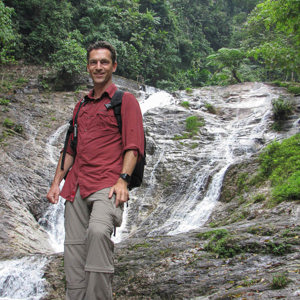 2009-08-05 - Wouter bij de waterval<br/>Lata Kinjang - Maleisië<br/>Canon PowerShot SX1 IS - 8.5 mm - f/3.5, 1/80 sec, ISO 80