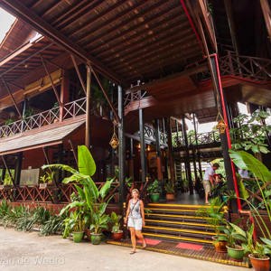 2009-08-16 - Entree van het mooie hotel<br/>Hotel Sepilok Nature Resort - Sandakan - Maleisië<br/>Canon EOS 50D - 10 mm - f/8.0, 0.05 sec, ISO 200