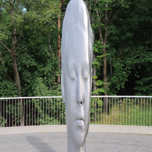 2022-07-23 - Beeld Chloé van Jaume Plensa<br/>Ekeberg Parken - Oslo - Noorwegen<br/>SM-G981B - 5.9 mm - f/2.0, 1/260 sec, ISO 25