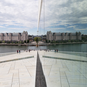 2022-07-11 - Dubbel zien<br/>Operagebouw - Oslo - Noorwegen<br/>Canon EOS R5 - 24 mm - f/8.0, 1/400 sec, ISO 200