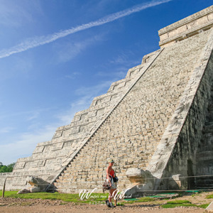 2008-07-12 - De Plumed Serpent van El Castillo<br/>Chitzen Itza - Piste - Mexico<br/>Canon EOS 30D - 17 mm - f/8.0, 1/320 sec, ISO 200