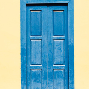 2022-11-09 - Blauwe deur<br/>Los Llanos - La Palma - Canarische eilanden - Spanje<br/>Canon EOS R5 - 43 mm - f/8.0, 1/200 sec, ISO 200