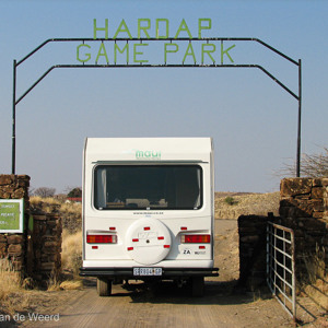 2007-08-05 - Ingang van de camping<br/>Hardap Game Park - Hardap - Namibie<br/>Canon PowerShot S2 IS - 9.7 mm - f/4.0, 1/800 sec, ISO 50