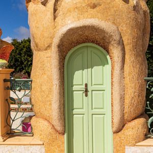 2022-11-09 - Het heeft wat weg van werk van Gaudi<br/>Los Llanos - La Palma - Canarische eilanden - Spanje<br/>Canon EOS R5 - 27 mm - f/8.0, 1/500 sec, ISO 200