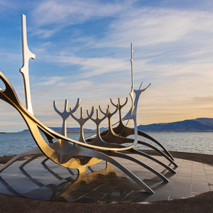 2023-09-22 - Sólfarið ofwel The Sun Voyager<br/>De Sun Voyager (Sólfarið) - Reykjavik - IJsland<br/>Canon EOS R6m2 - 21 mm - f/6.3, 1/250 sec, ISO 200