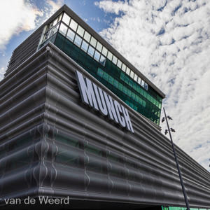 2022-07-11 - Het moderne Munch museum gebouw<br/>Munch museum - Oslo - Noorwegen<br/>Canon EOS R5 - 24 mm - f/8.0, 1/640 sec, ISO 400