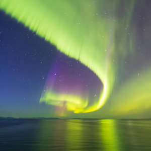 2023-09-14 - Waanzinnig noorderlicht op zee<br/>Op zee - Tussen Reykjavik en oost-Groenla - IJsland<br/>Canon EOS R6m2 - 14 mm - f/4.0, 5 sec, ISO 12800