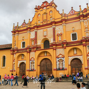 2008-07-19 - De kathedraal<br/>Kathedraal aan de Plaza 31 de Ma - San Cristobal de las Casas - Mexico<br/>Canon EOS 30D - 20 mm - f/8.0, 1/320 sec, ISO 400