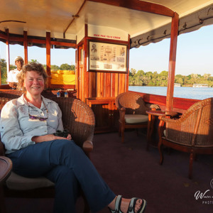 2024-04-27 - De zonopkomst-cruise, in een mooie oude boot<br/>Zambezi river - Victorua Falls - Zimbabwe<br/>Canon PowerShot SX70 HS - 3.8 mm - f/4.0, 1/200 sec, ISO 100