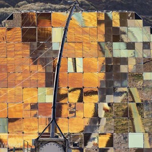 2022-11-12 - Het landschap weerspiegelt bijzonder n de telescoop<br/>Roque de los Muchachos - La Palma - Canarische eilanden - Spanje<br/>Canon EOS R5 - 400 mm - f/5.6, 1/1000 sec, ISO 400