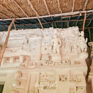 2008-07-10 - Mooi bewerkte tempel<br/>Ek Balam Maya-ruine - Ek Balam - Mexico<br/>Canon EOS 30D - 22 mm - f/8.0, 0.02 sec, ISO 200