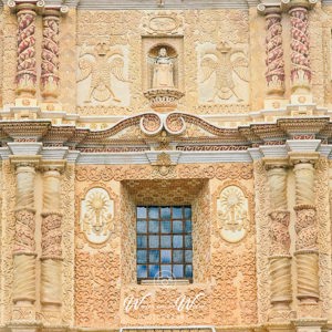 2008-07-20 - Detail van de gevel<br/>Templo de Santa Domingo - San Cristobal de las Casas - Mexico<br/>Canon EOS 30D - 85 mm - f/8.0, 1/125 sec, ISO 200