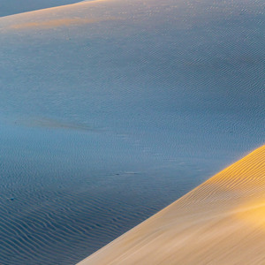 2021-10-26 - Het laatste zonlicht op de duinen<br/>Las Dunas de Maspalomas - Maspalomas - Gran Canaria - Spanje<br/>Canon EOS 5D Mark III - 227 mm - f/8.0, 1/80 sec, ISO 800