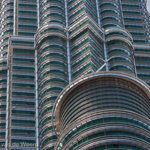 2009-08-27 - Detail van het bijzondere gebouw<br/>Petronas Twin Towers - Kuala Lumpur - Maleisië<br/>Canon EOS 50D - 105 mm - f/8.0, 0.01 sec, ISO 100