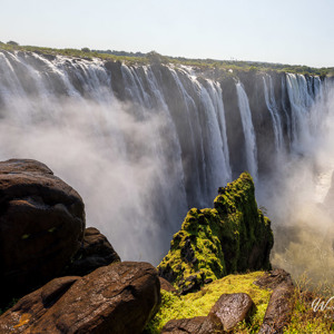 2024-04-26 - Over een lengte van 3km stort het water omlaag<br/>Victoria Falls - Victoria Falls - Zimbabwe<br/>Canon EOS R5 - 24 mm - f/16.0, 1/30 sec, ISO 100